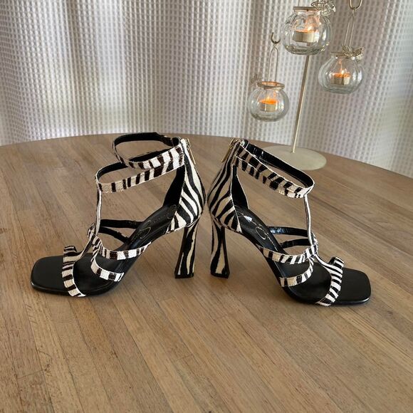 Jessica‎ Simpson Zebra Pony Hair Gladiator Heels Strappy Sandals Stilettos Sz 7M - Picture 4 of 8